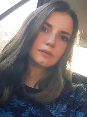 Алиса Блондинка